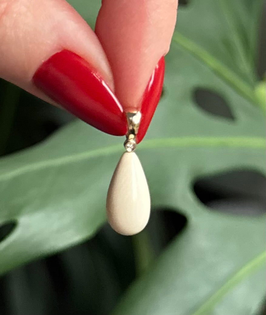 Tiny Rain Drop 14kt Earrings