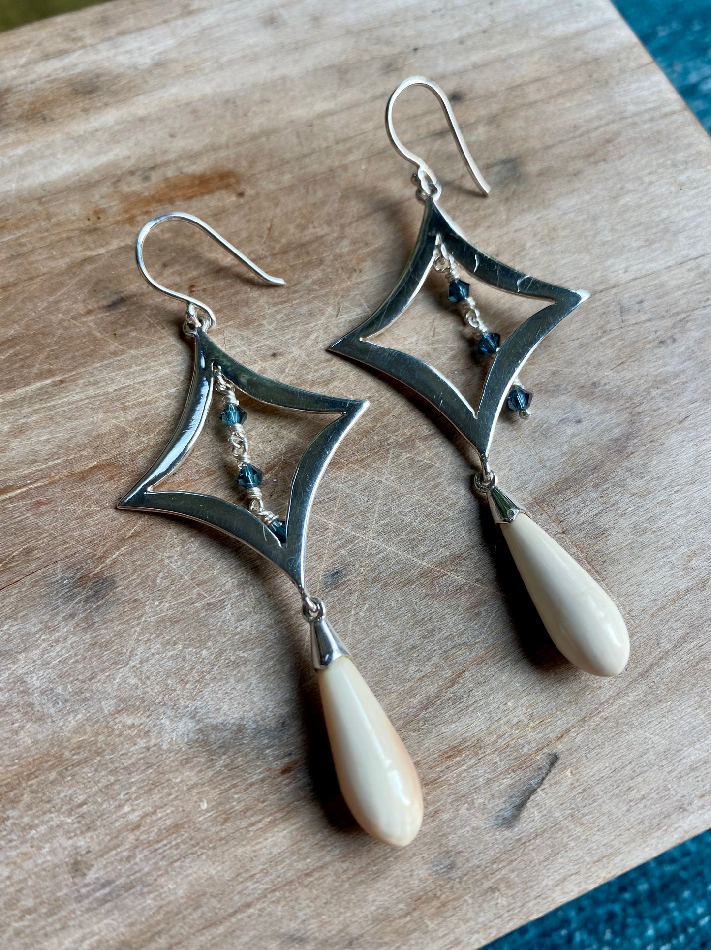 Blue Sapphire Diamond Drop Earrings