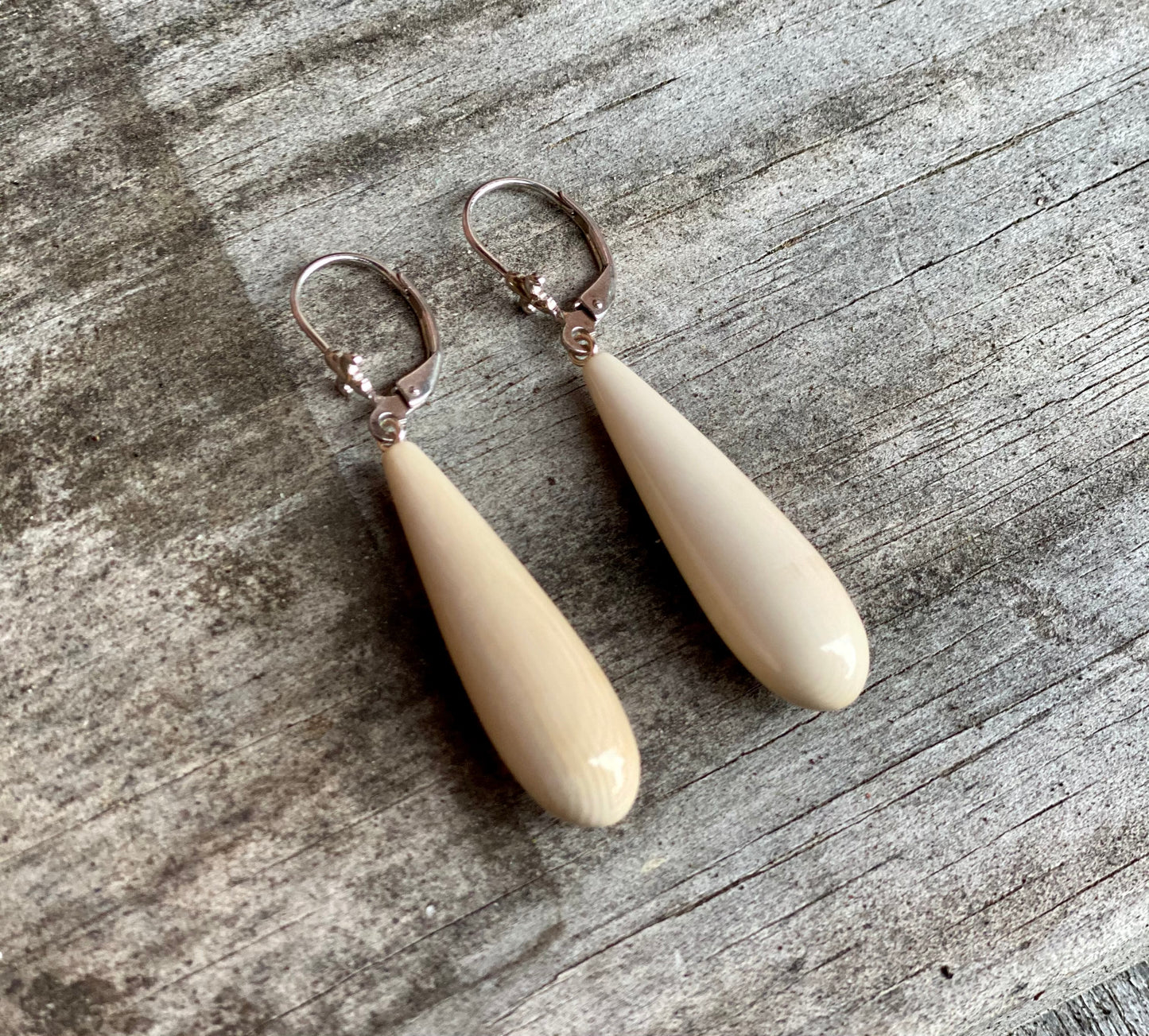 Mammoth Drop Earrings 35x10mm