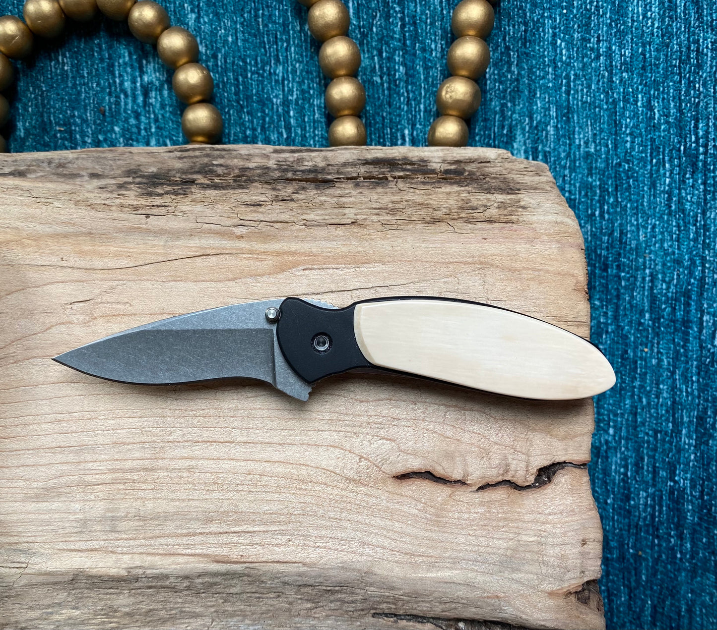 Kershaw Scallion Mammoth Ivory Black Accent Pocket Knife