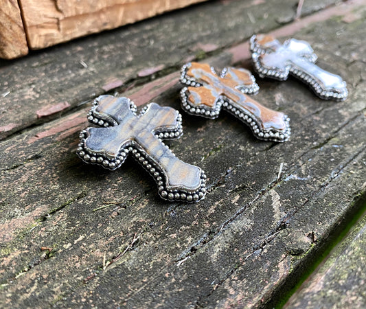 Mammoth Tooth Baroque Cross Pin Pendant