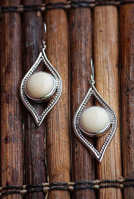 Doe Eyes Earrings