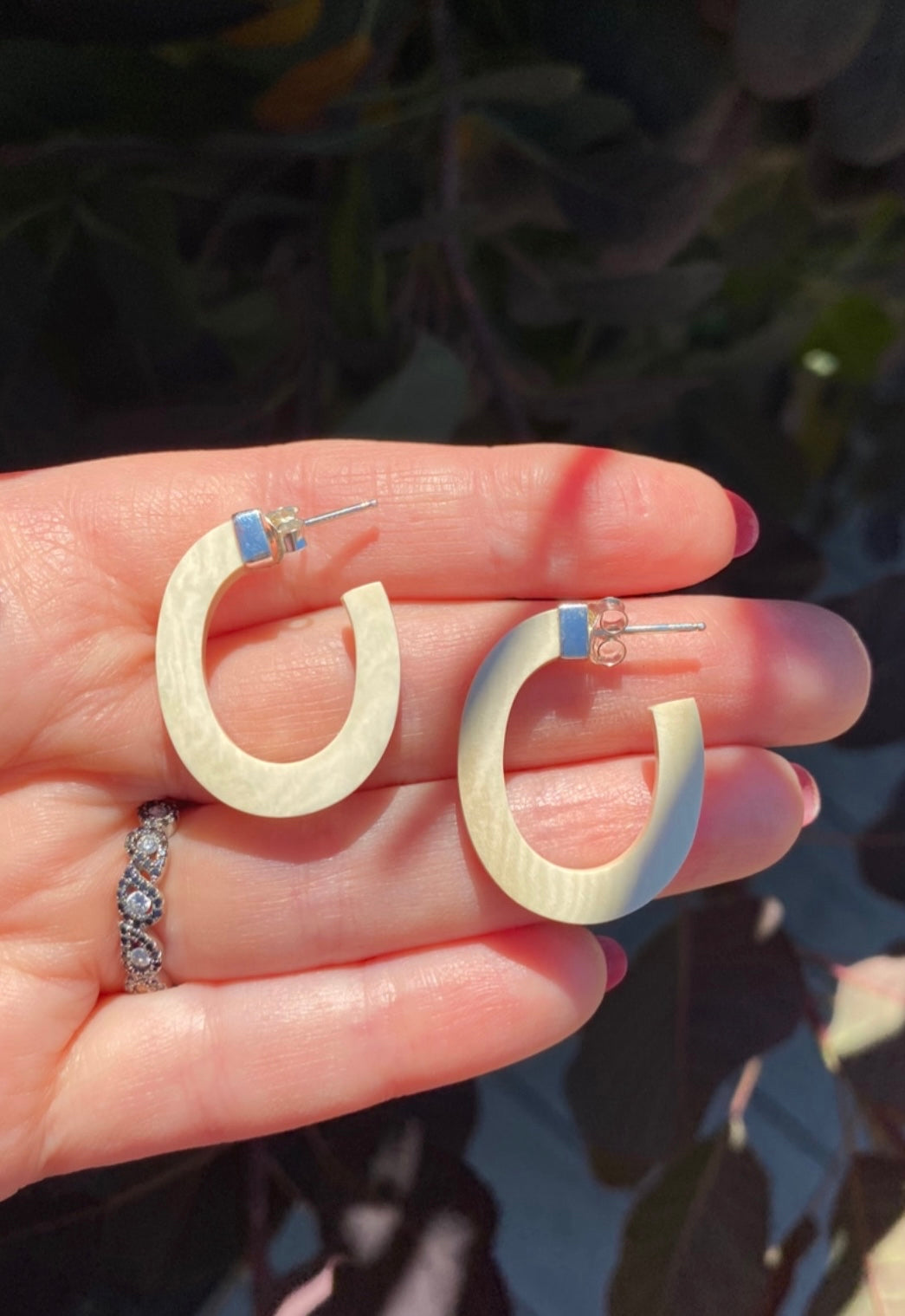 Mammoth Oval Hoops