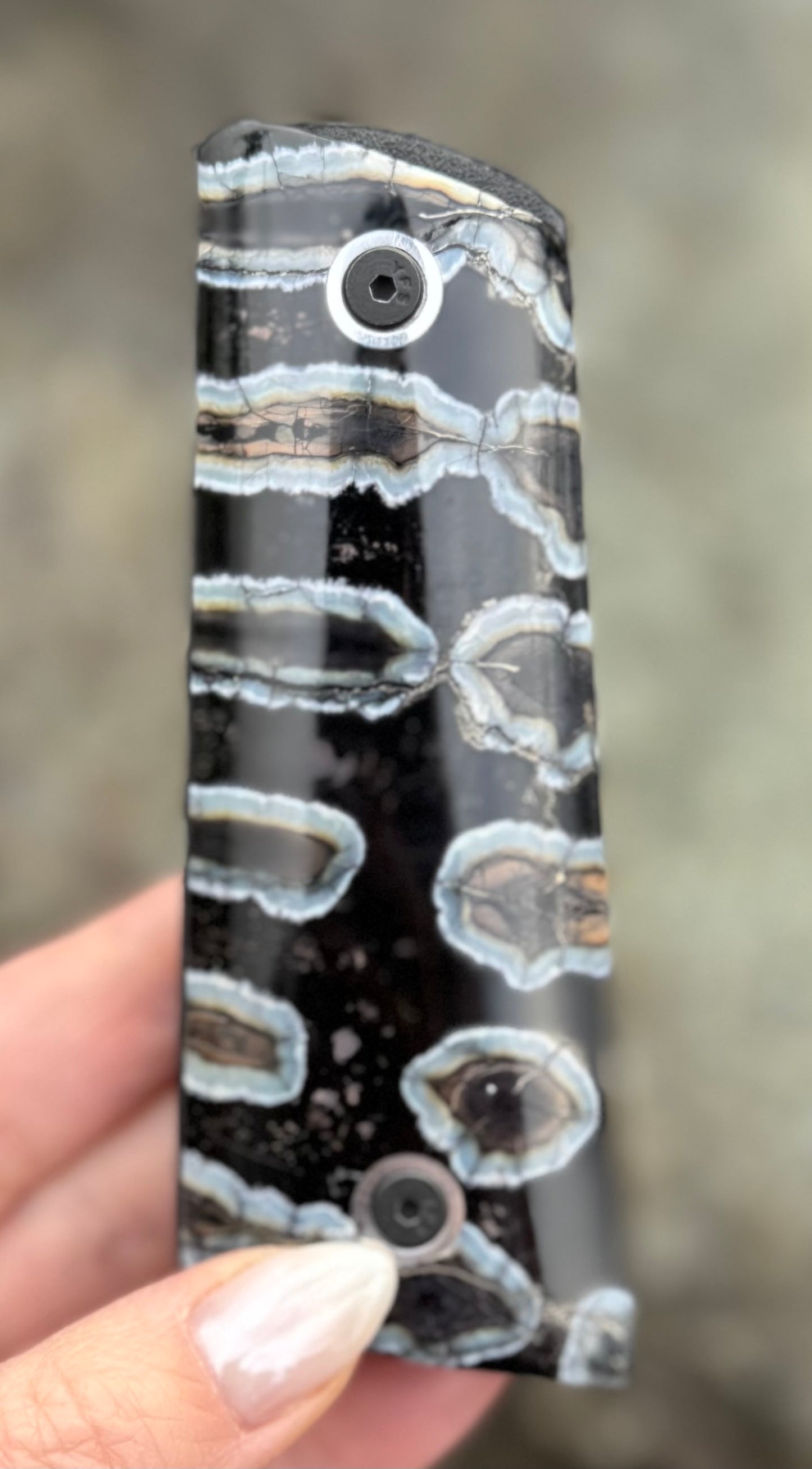 1911 Black Mammoth Tooth Grip Set