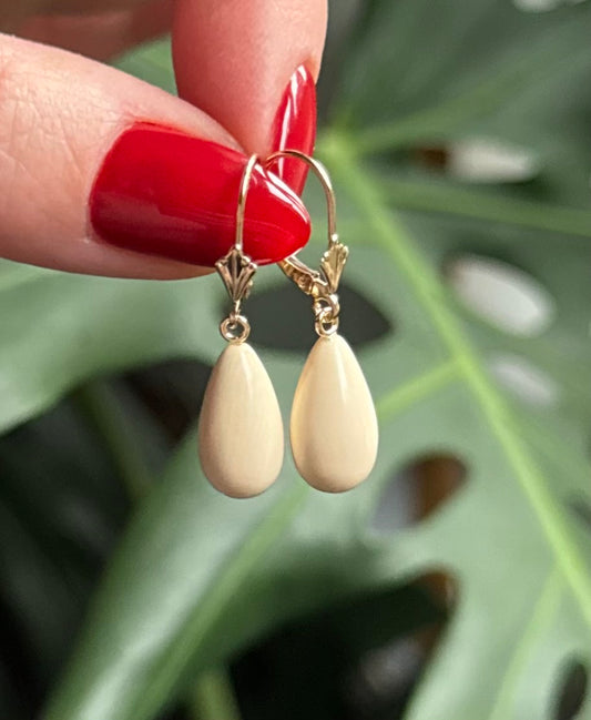 Tiny Rain Drop 14kt Earrings
