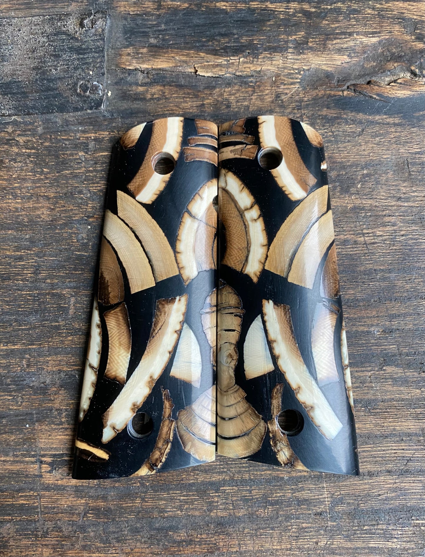 1911 Mammoth Ivory + Composite Grip Set