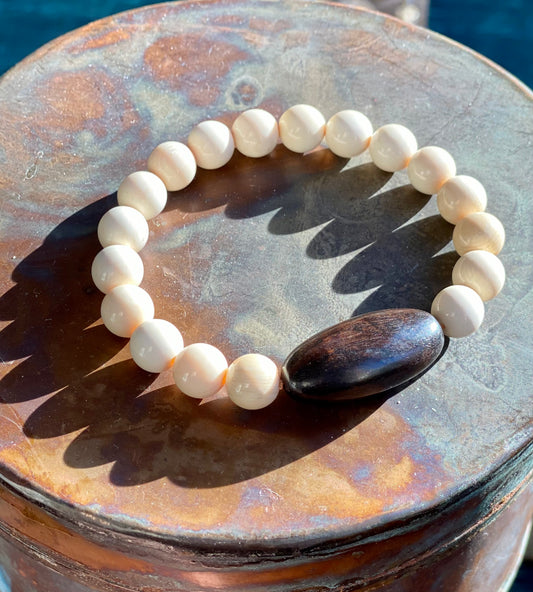 Oval Ebony + Mammoth Ivory Bracelet