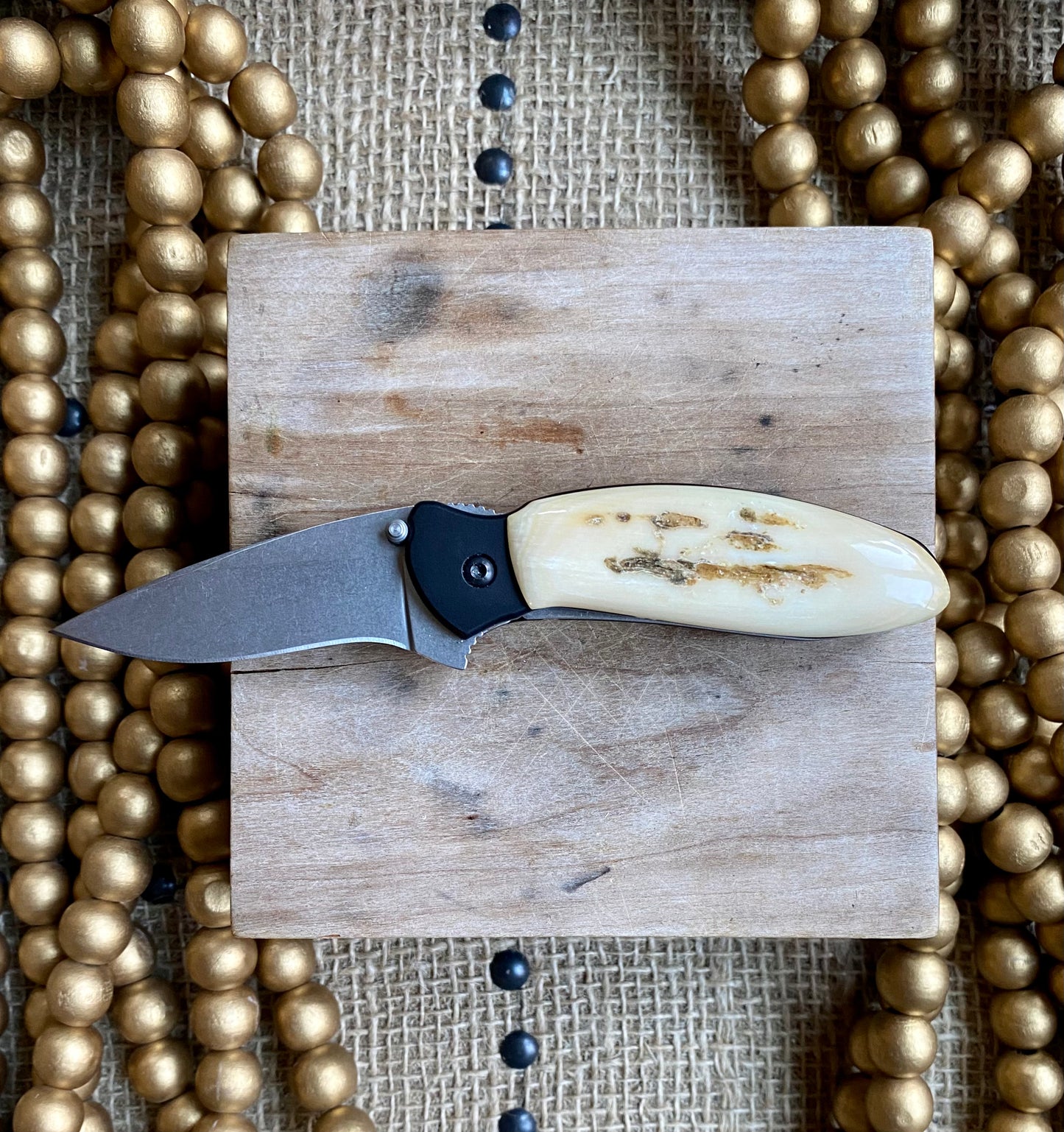 Kershaw Scallion Mammoth Ivory Black Accent Pocket Knife