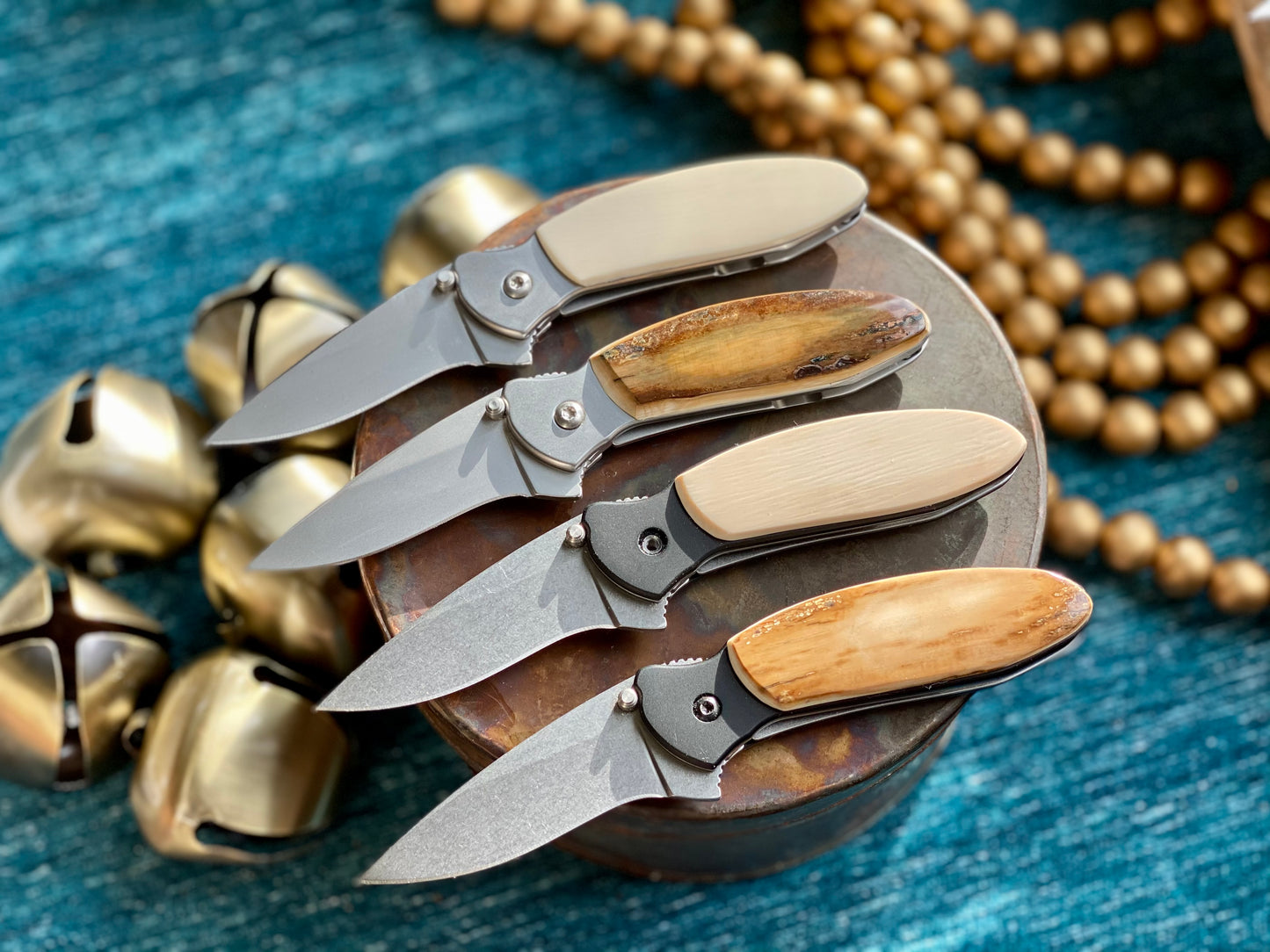 Kershaw Scallion Mammoth Ivory Black Accent Pocket Knife