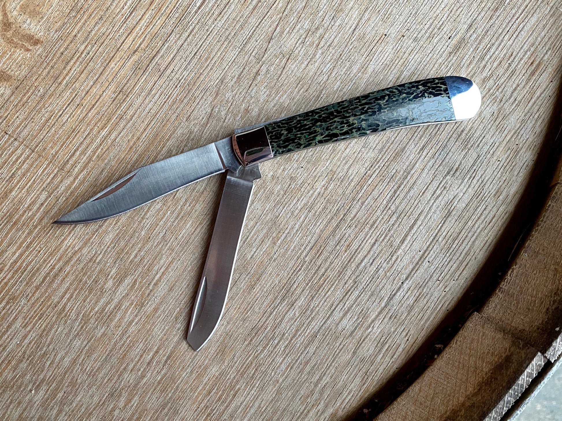 Classic Mammoth Victorinox Swiss Army Knife – Ivory Jacks