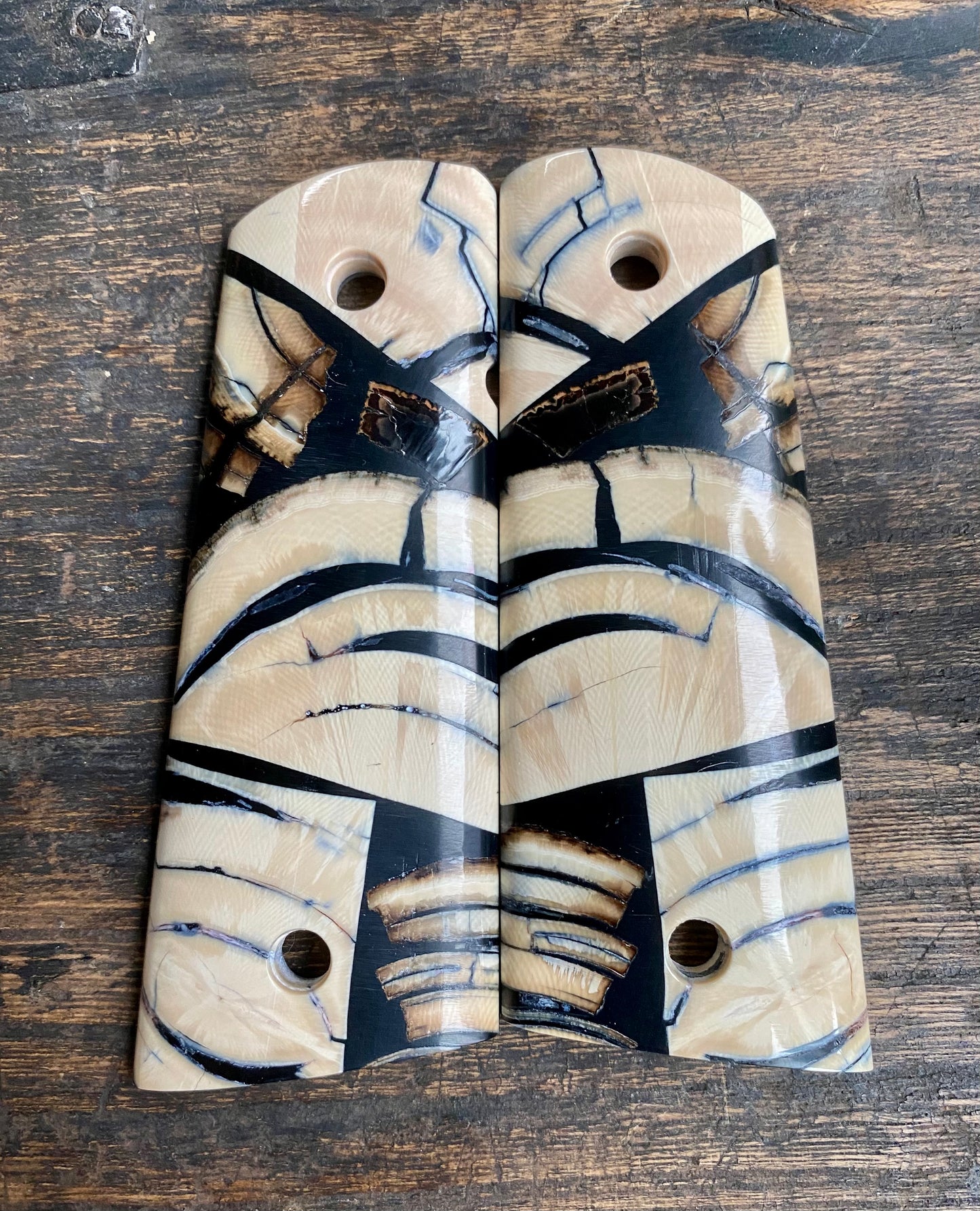 1911 Mammoth Ivory + Composite Grip Set