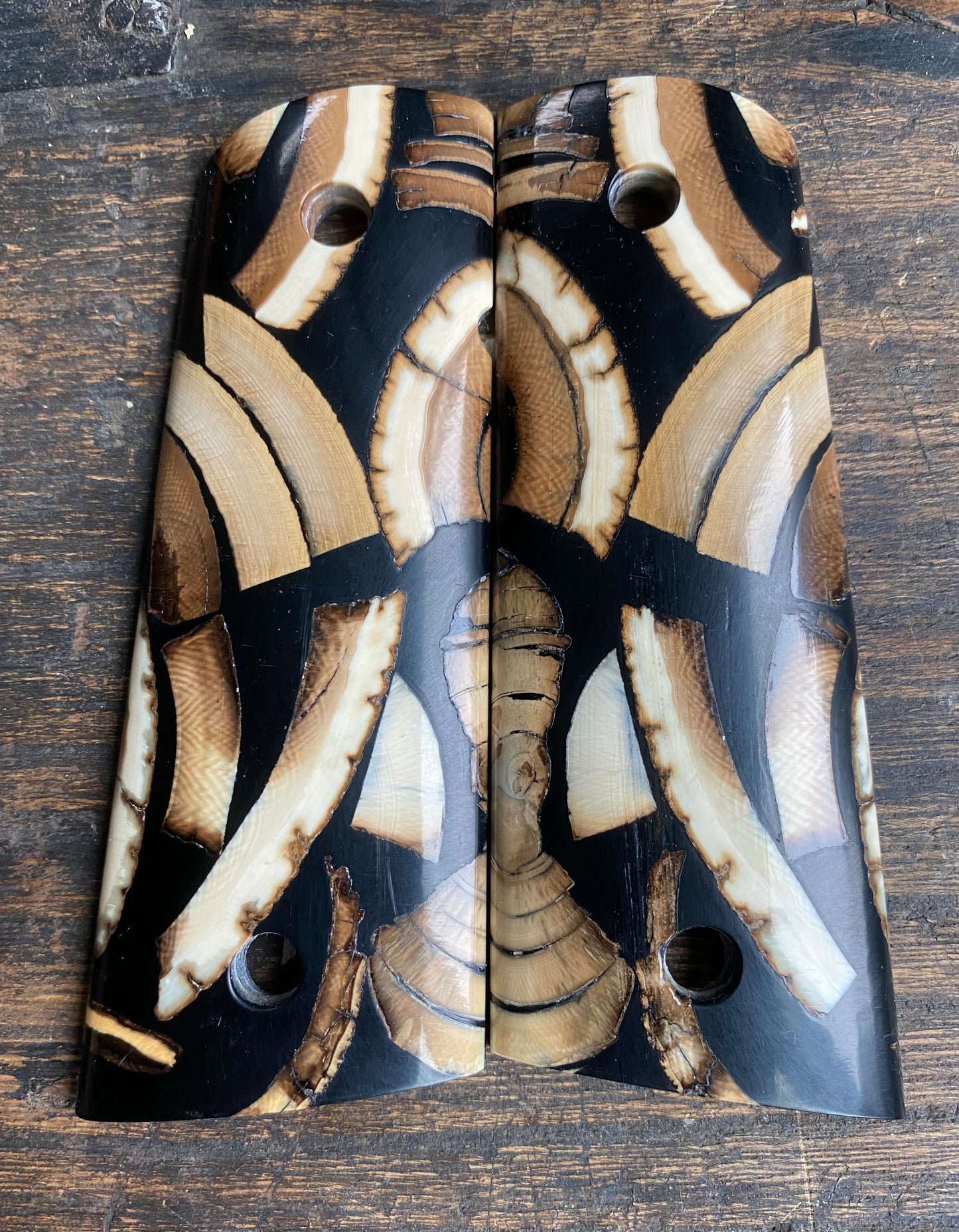 1911 Mammoth Ivory + Composite Grip Set