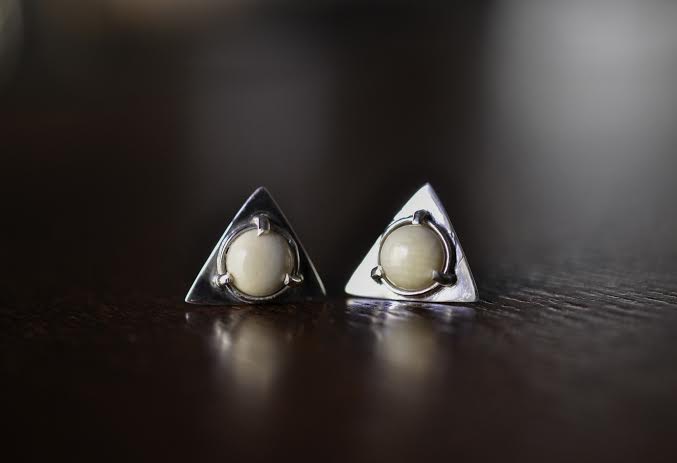 Mini Triangles Earrings